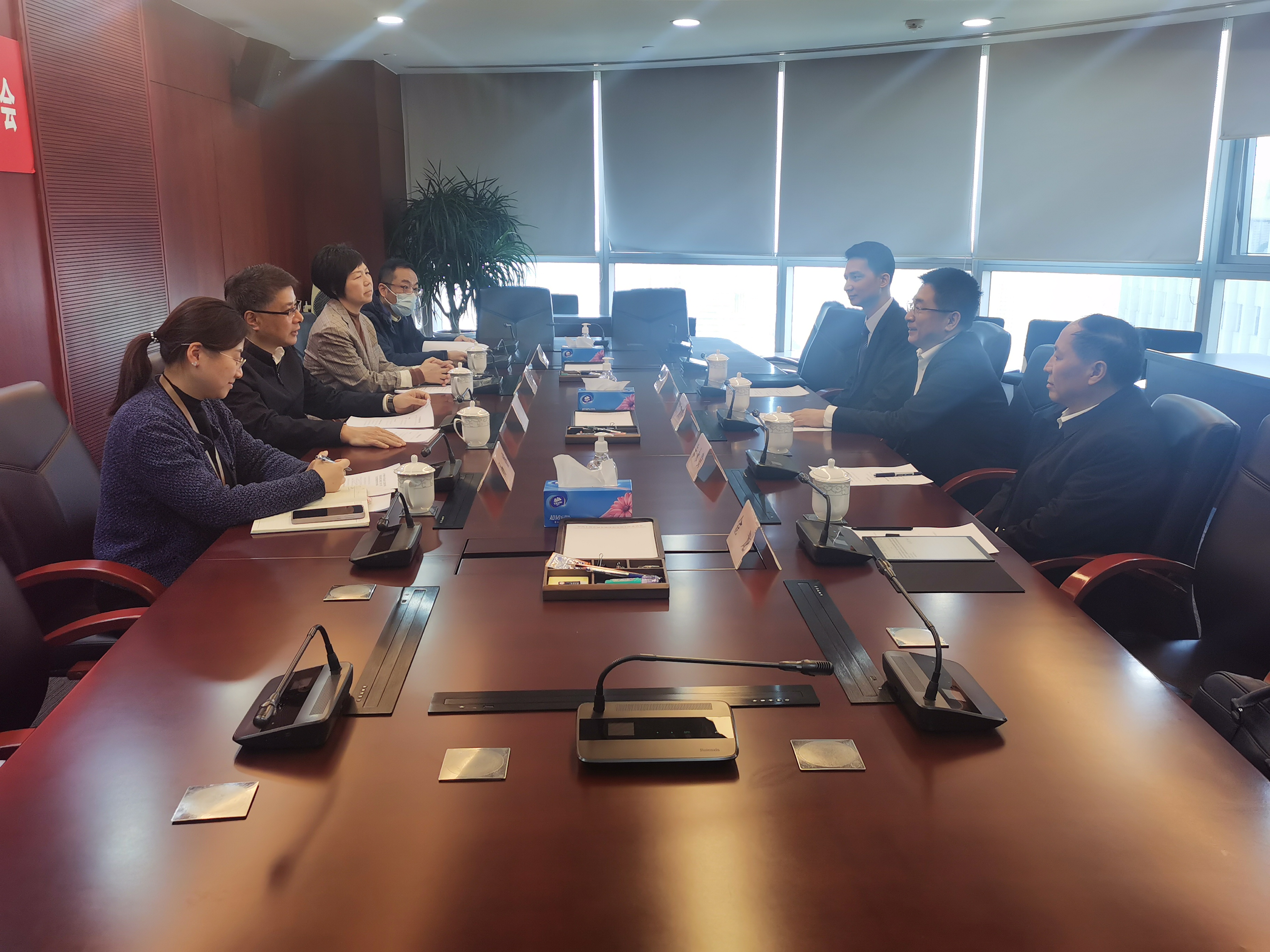 �Z���аݕ��Ϻ��н��O��ͨ�hί��ӛ���V��